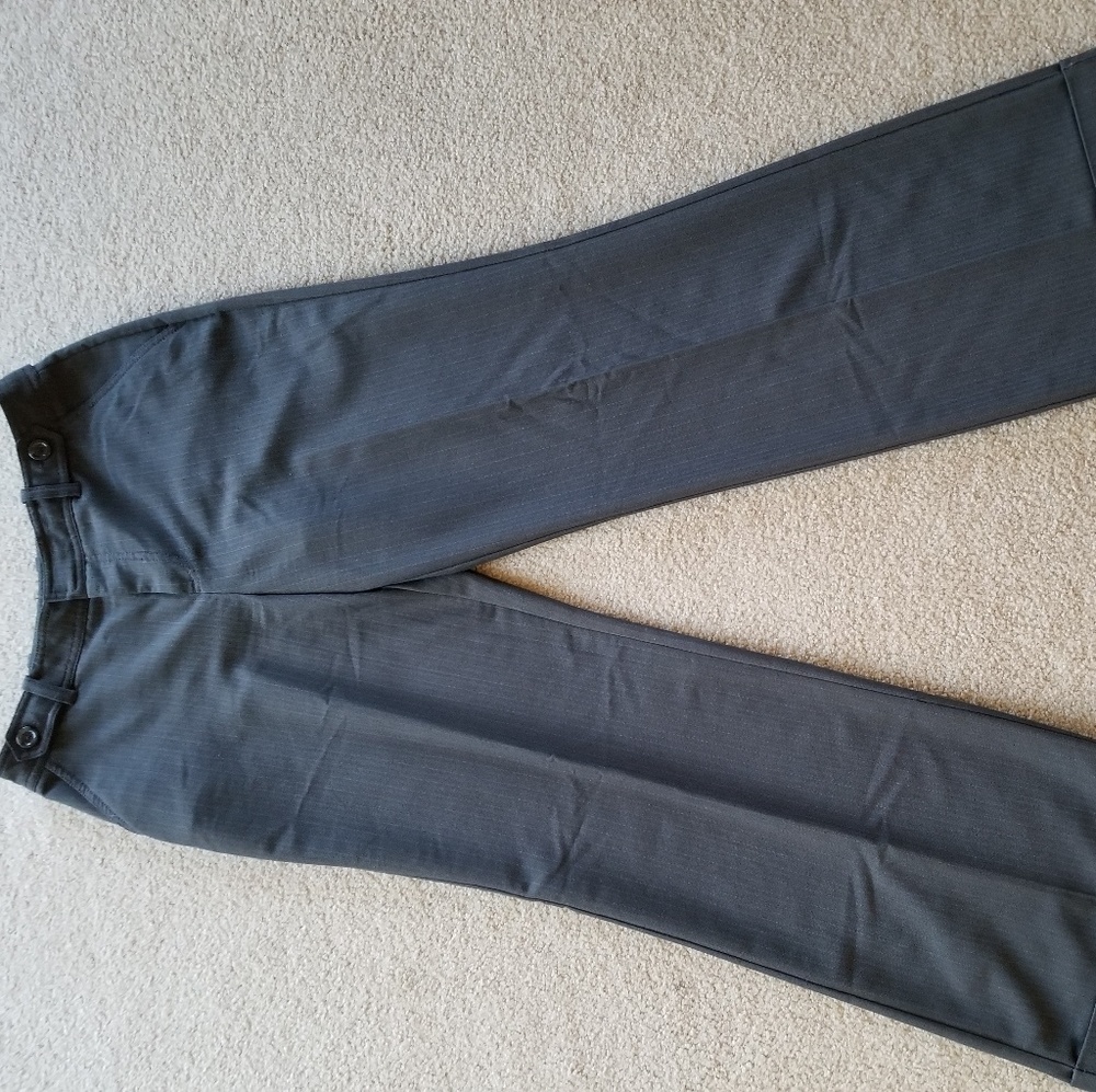 Pleated dress pants